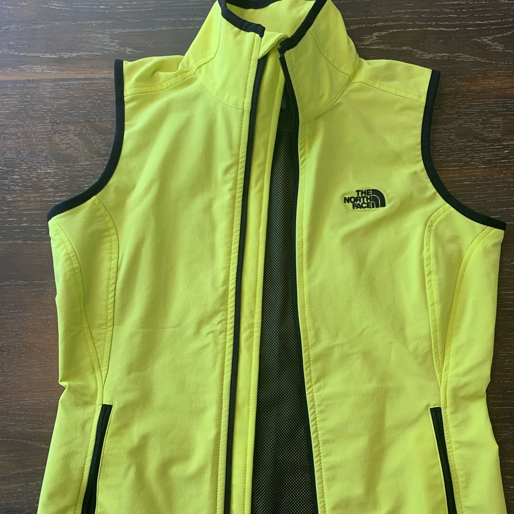 Women’s North Face yellow vest - excellent